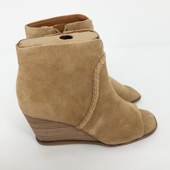 Lucky Brand Womens Lureli Wedge Booties 7.5 Tan Peep Toe Suede NWOB - Picture 2 of 10